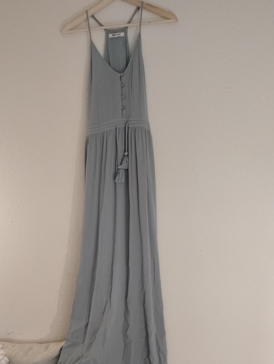 Rip Curl Dresses & Skirts - Rip Curl Light Sage Green Sleeveless Maxi Dress with Tassel Tie